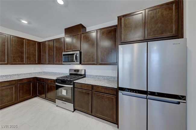 Building Photo - 2806 Alfena Pl