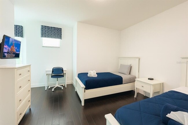 Building Photo - 17521 Placidity Ave