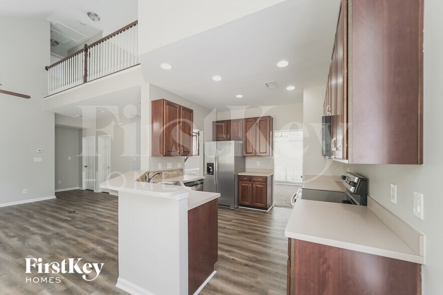 Building Photo - 16025 Lavenham Rd