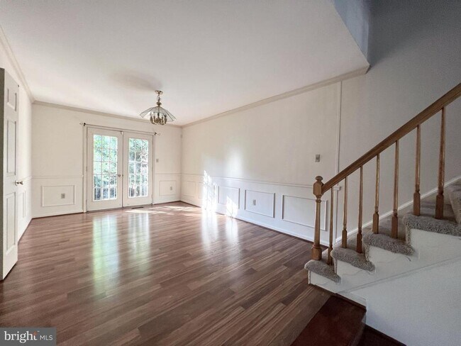 Building Photo - 2134 Kings Garden Way