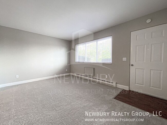 Building Photo - 1 Sunbury Estates