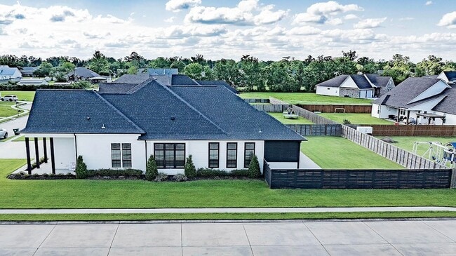Building Photo - 102 Farmington Ct