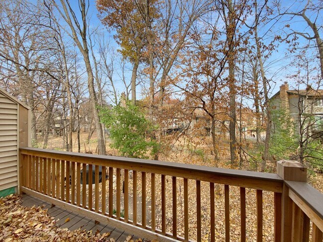 Building Photo - 15630 26th Ave N