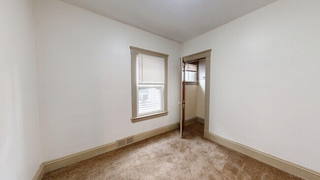 Building Photo - 3339 W.84th
