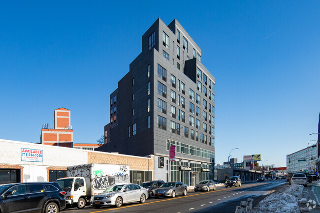 Building Photo - The Silver Star