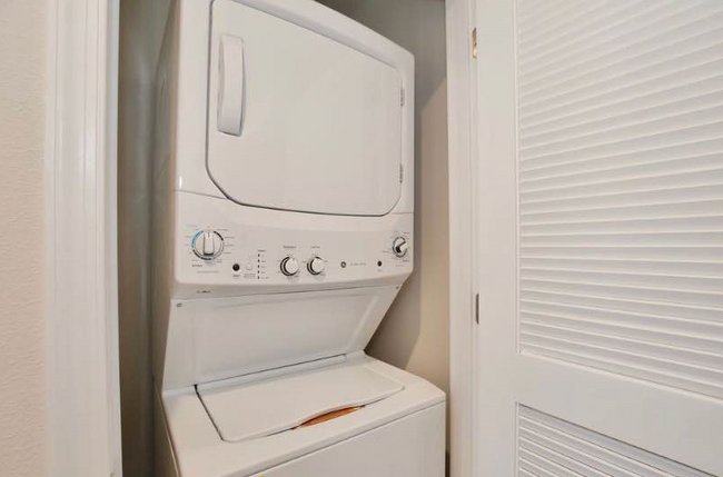 Washer & Dryer - 353 Sedgewick Dr