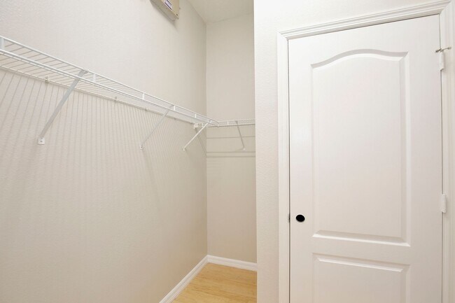 Building Photo - Spacious 2/2 Condo with 1 Car Garage in East Park - Lake Nona!