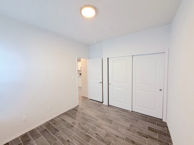 Building Photo - Beautiful 3 bed 2 bath home in Enchanted Hills area of Rio Rancho. Refrigerated Air! Near Hwy 550