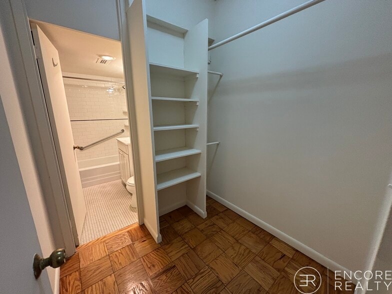 Building Photo - 101 Monmouth St