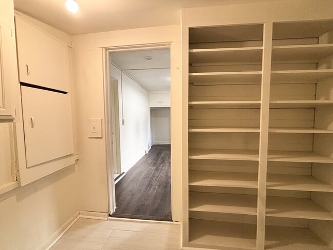 Building Photo - 1395 S 900 E