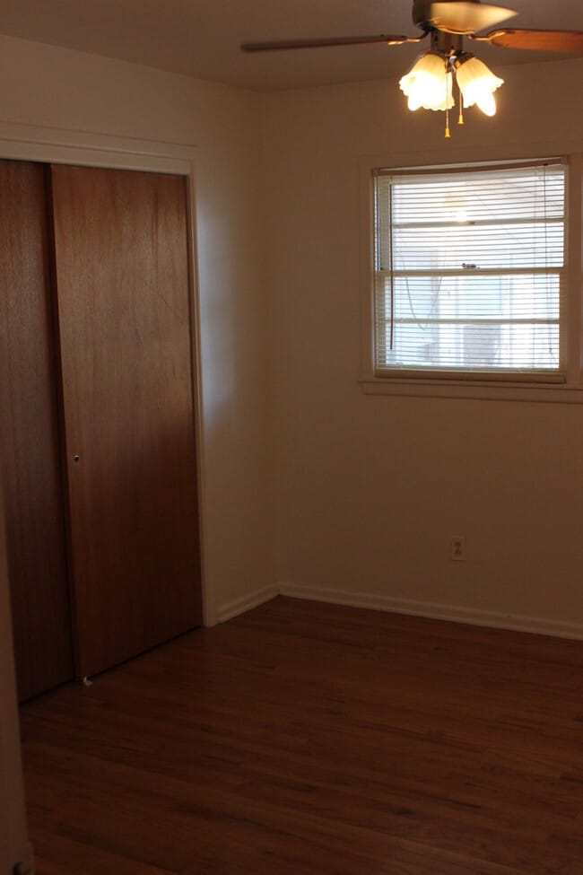 Building Photo - Updated 4 Bedrooms/2 Full Baths /2 Living Areas/2-car Garage