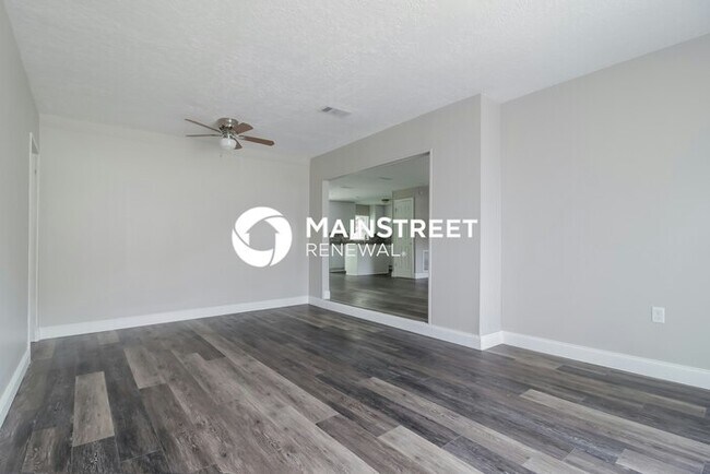 Building Photo - 3 Bedroom Pet-Friendly Home in Melbourne, FL with Main Street Renewal