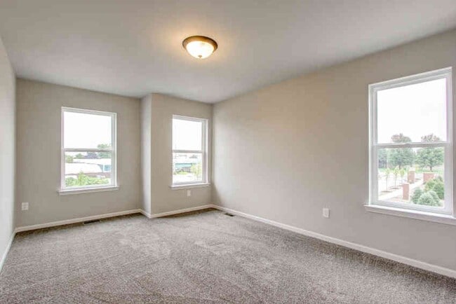 Building Photo - Mid-Town Park