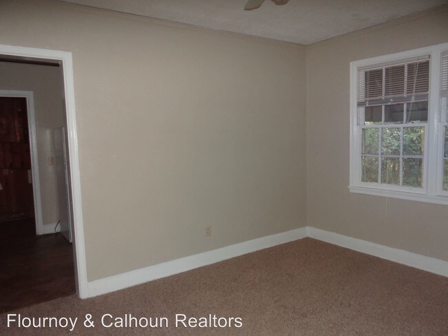 Building Photo - 120 Munson Dr
