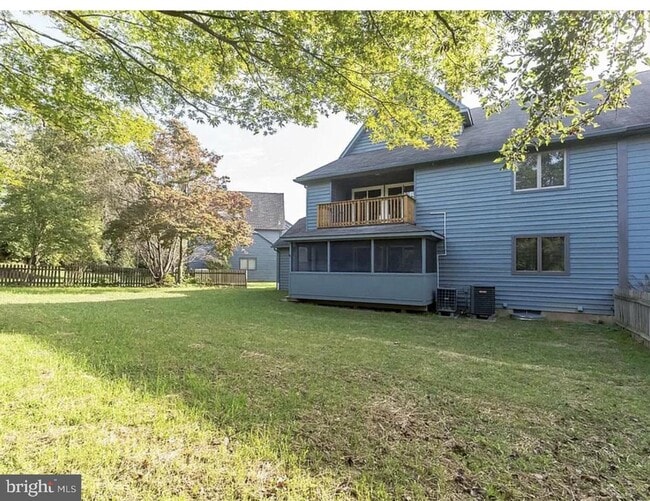 Building Photo - 21 Foxtail Ct