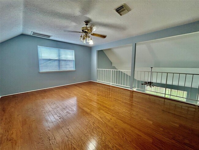 Building Photo - 2111 Landcircle Ct