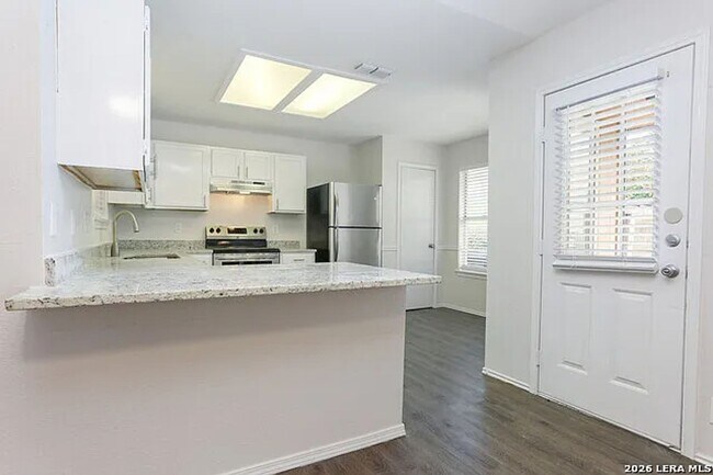 Building Photo - Beautiful Home in Candlewood Park Ready for Move-In!