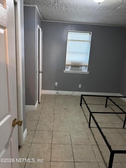 Building Photo - 1138 E 19th St