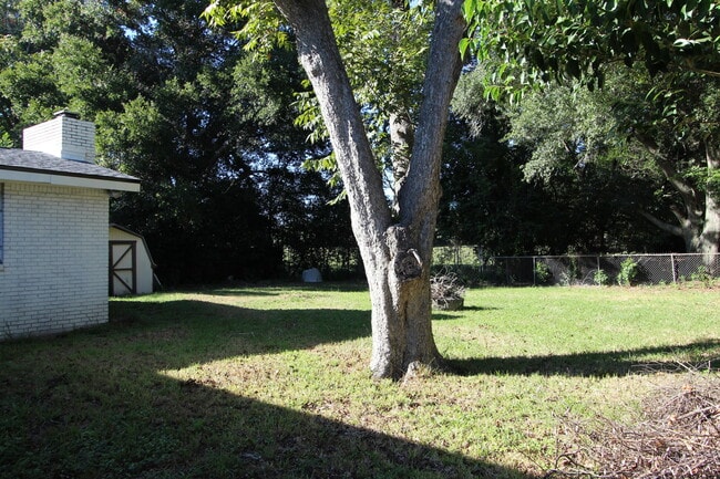 Building Photo - 41 Moriarty St NW