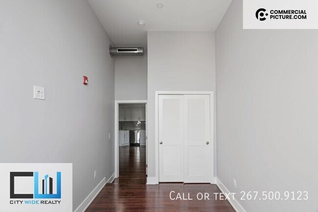 Building Photo - 929 Marlborough St
