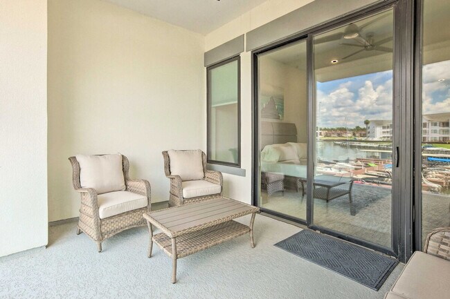 Building Photo - 15310 TX-105