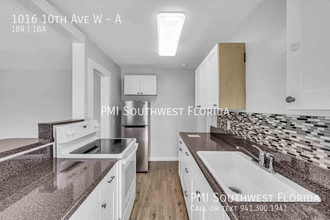 Building Photo - 1016 10th Ave W