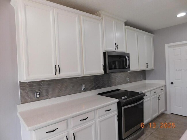 Building Photo - 3199 Turret Dr