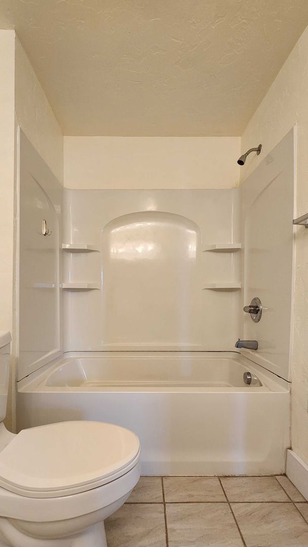 Building Photo - Beautiful 4BR 2 full bath house now showing!
