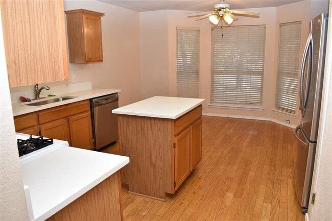 Building Photo - 4119 Columbine Dr