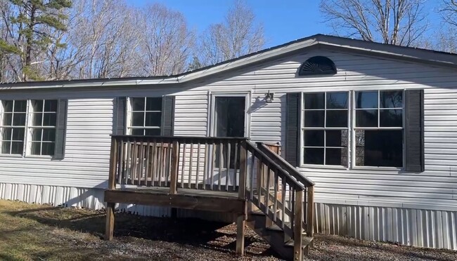 Primary Photo - Spacious doublewide in Concord in the Moun...