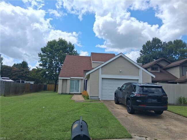 Building Photo - 1553 Bridle Creek Blvd