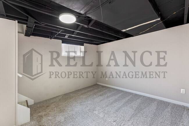 Building Photo - 1406 Woodrow Ave