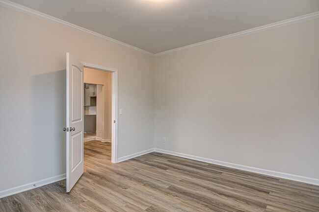 Building Photo - 3305 Ardmore St