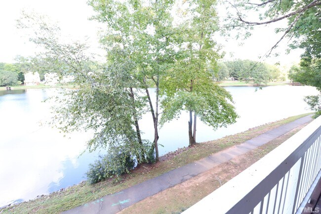 Building Photo - 510 Springfork Dr