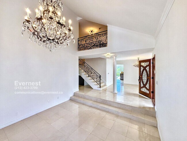 Building Photo - 10211 Clematis Ct