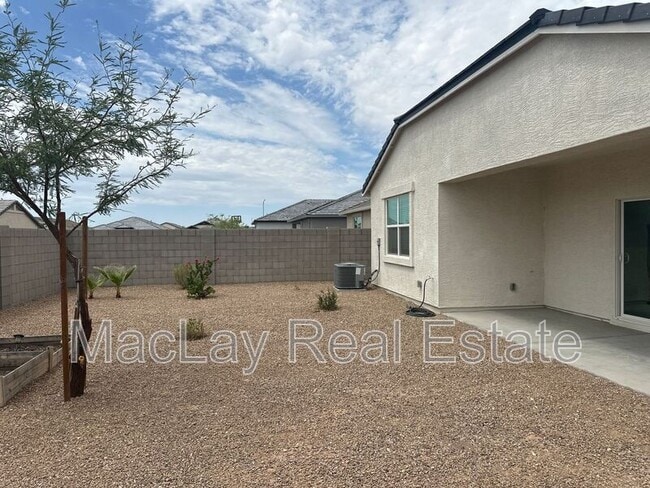 Building Photo - 1083 W Chimes Tower Dr