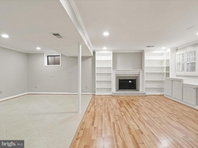 Building Photo - 1919 Kenbar Ct