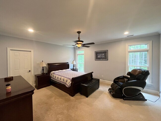 Building Photo - Incredible 4BD, 6.5BA Raleigh Home Near Fa...