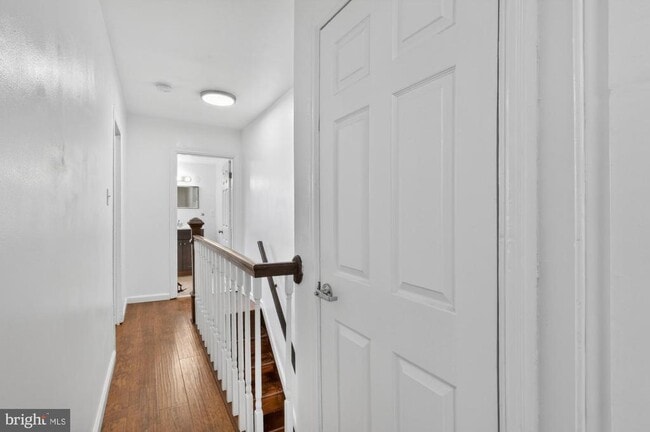 Building Photo - 1551 S Chadwick St