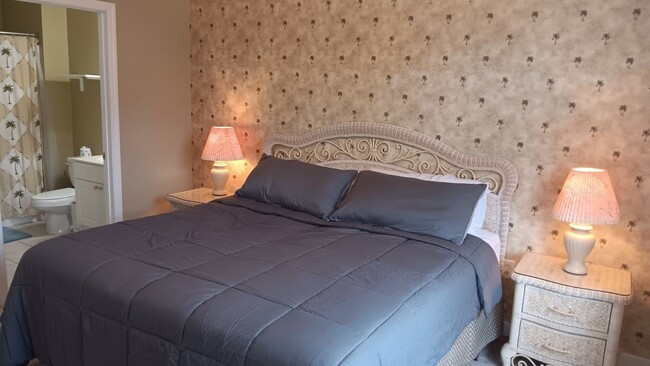 Building Photo - Furnished Two-Bedroom, Two-Bath Condo in N...