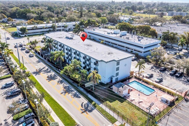 Building Photo - 16450 NW 2nd Ave