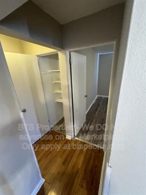 Building Photo - 119 Vanburen Ct