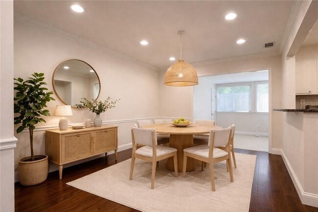 Building Photo - 138 Woodmere Square NW