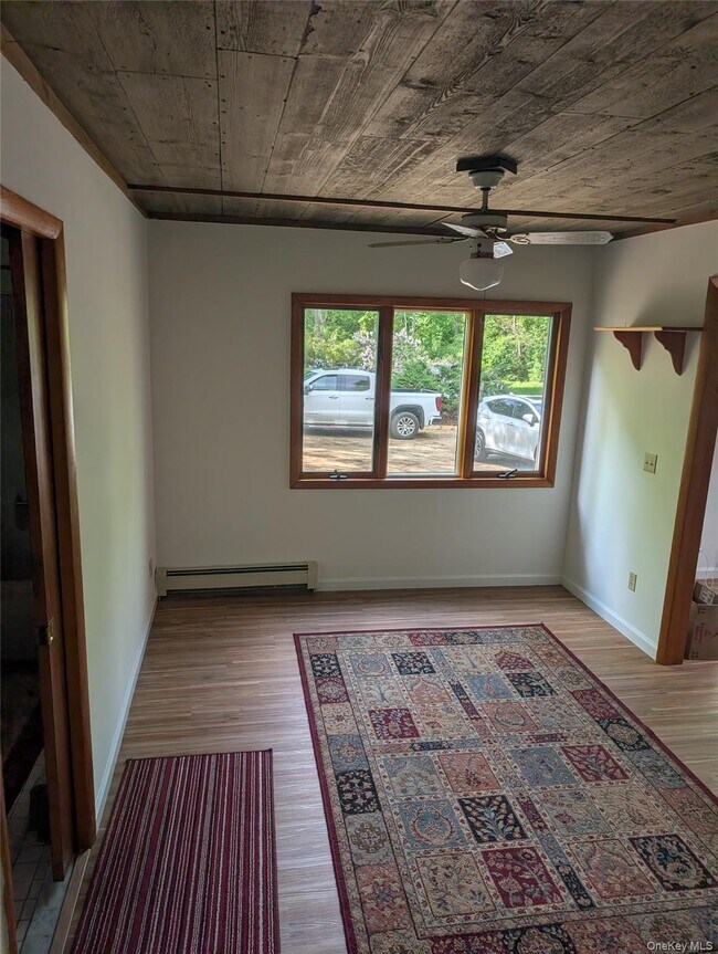Building Photo - 45 Sunken Meadow Rd