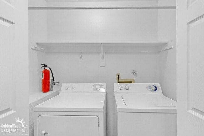 Building Photo - Stunning 2Bdm 2Ba Home in the Heart of Gle...