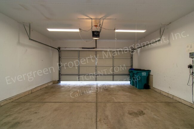 Building Photo - 2457 Marshfield Ln