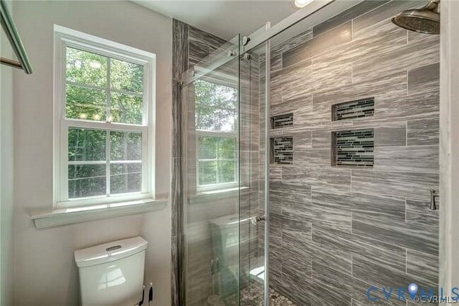 Building Photo - 441 Creekwillow Dr