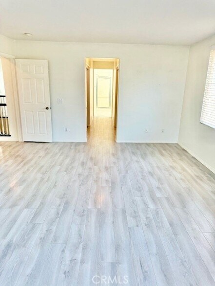 Building Photo - 1562 Cheshire Dr