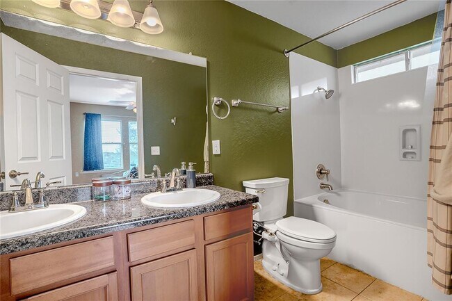 Building Photo - 8925 China Rose Dr