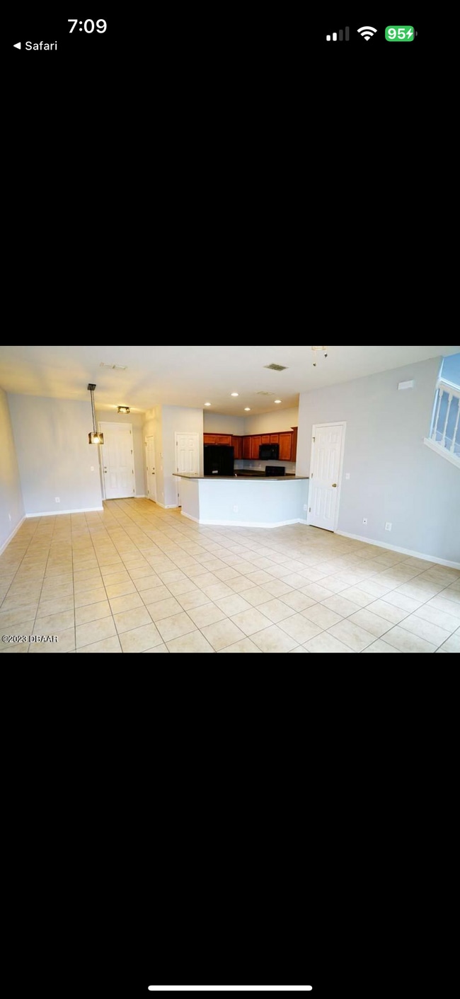 Building Photo - 605 Mount Olympus Blvd